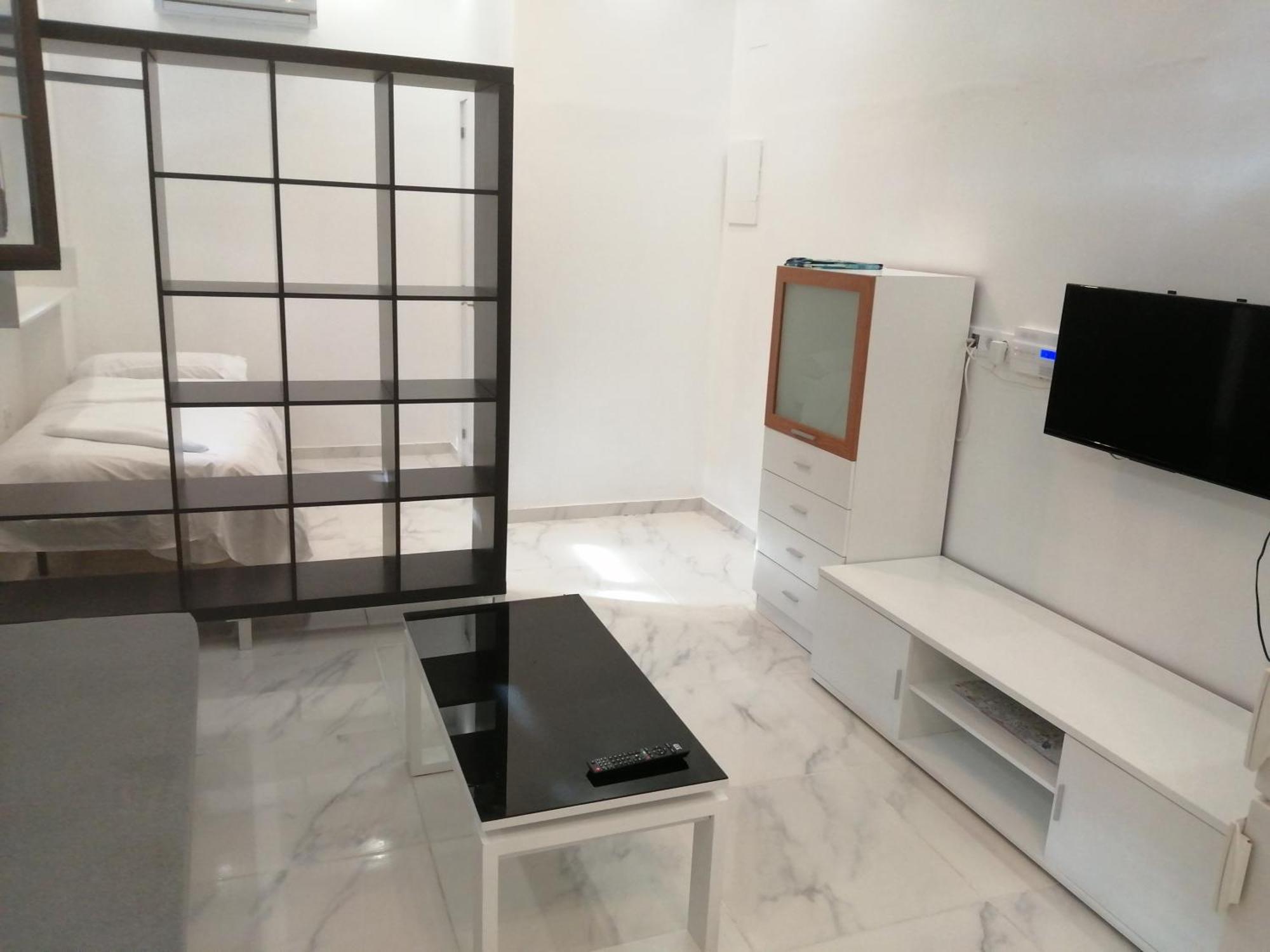 Hello Home Feria Madrid Room photo